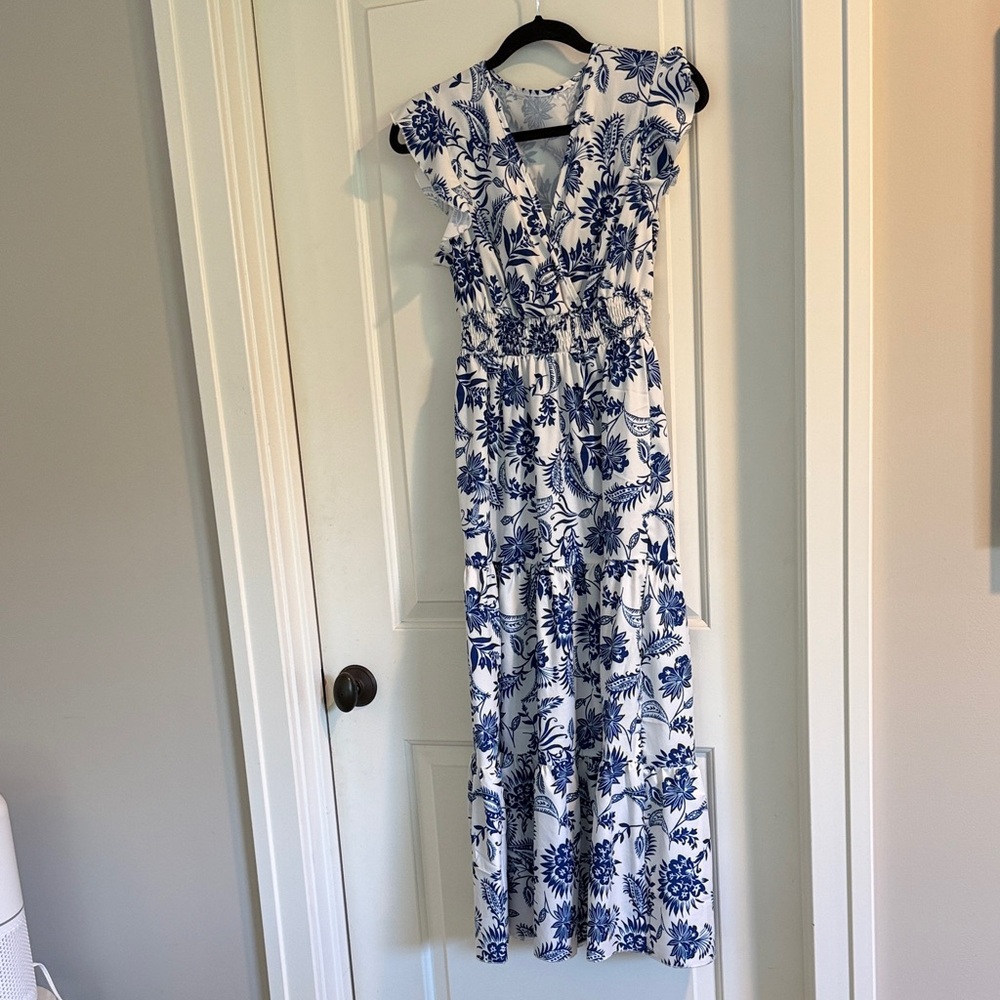 Blue & White Dress 💙🤍